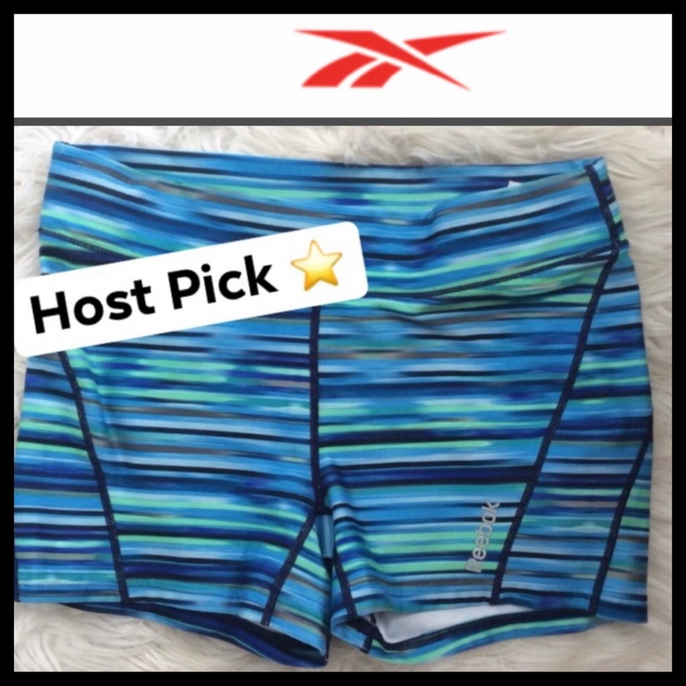 ⭐️HP⭐️Reebok Booty Shorts